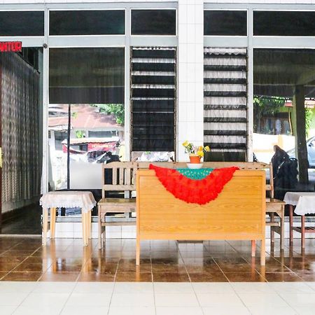 Spot On 91212 Hotel Kelimutu Kupang  Buitenkant foto