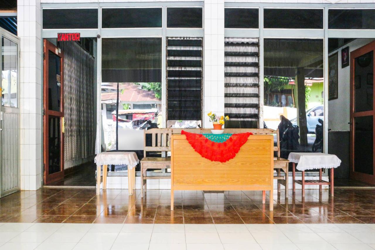 Spot On 91212 Hotel Kelimutu Kupang  Buitenkant foto