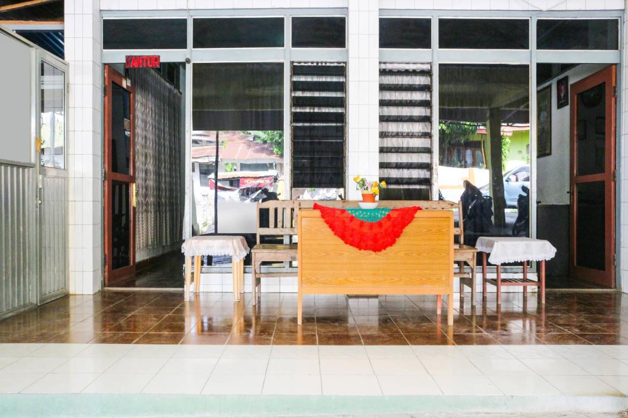 Spot On 91212 Hotel Kelimutu Kupang  Buitenkant foto