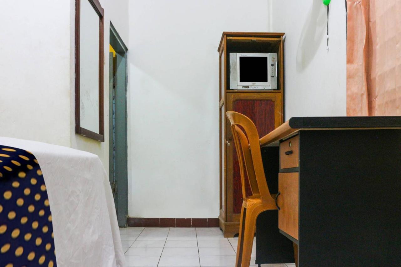 Spot On 91212 Hotel Kelimutu Kupang  Buitenkant foto